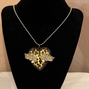 ❤️❤️ Betsey Johnson Fly with me leopard heart necklace Crystal accents on wings